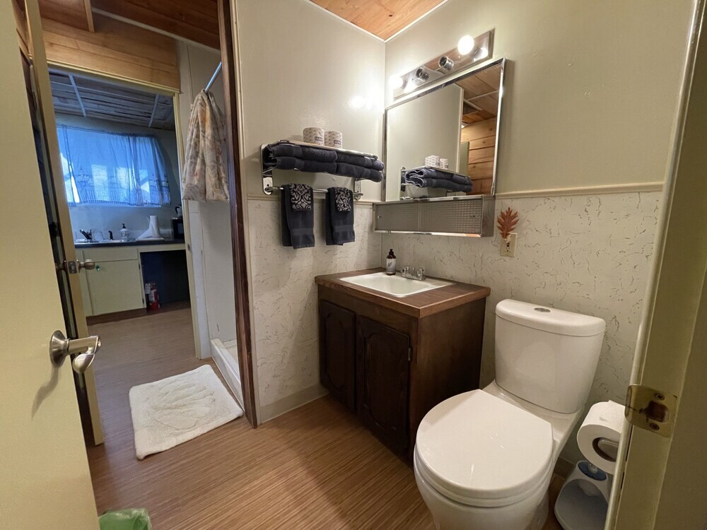 Bayshore RV Park & Guest Suites - photo 8