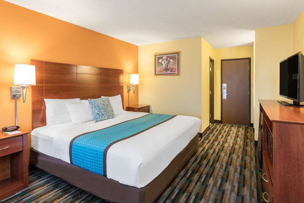 Days Inn by Wyndham Tucumcari - photo 10