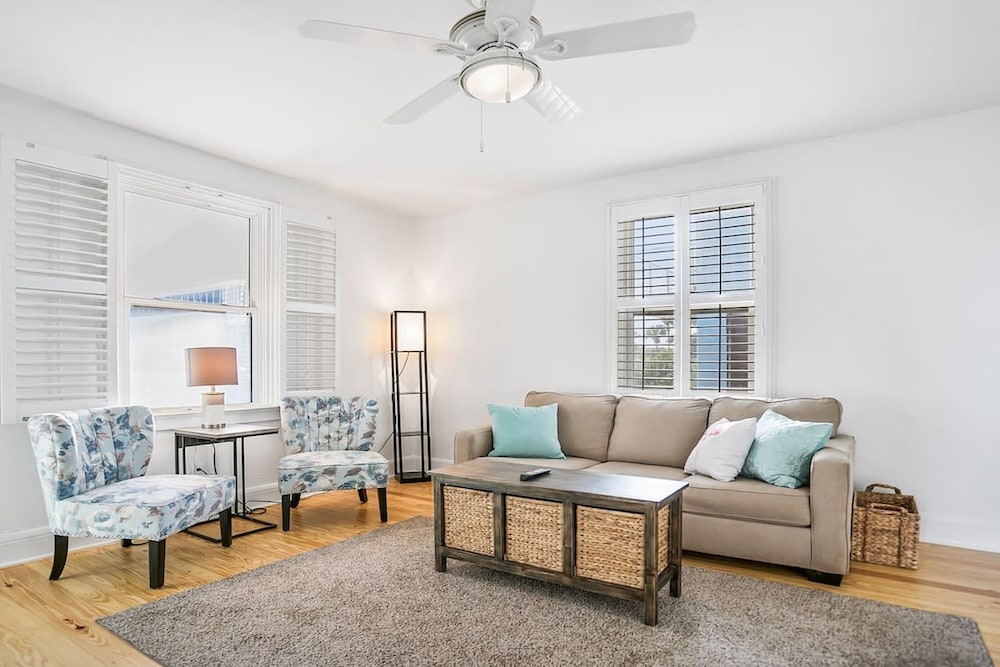 100 Steps to Sand Private Deck BBQ Beach Gear - last minute hotel in Saint Augustine