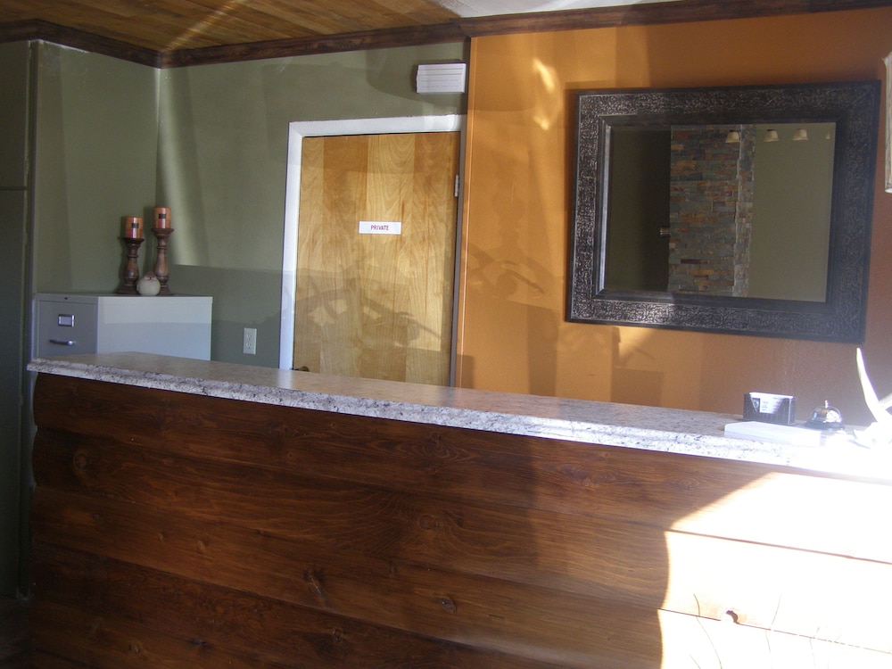 Mystic Valley Inn - photo 2