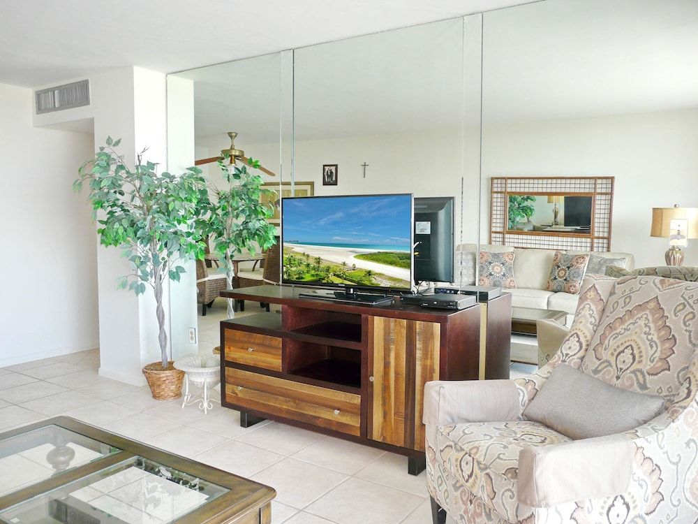 South Seas Tower 3 1409 - photo 26