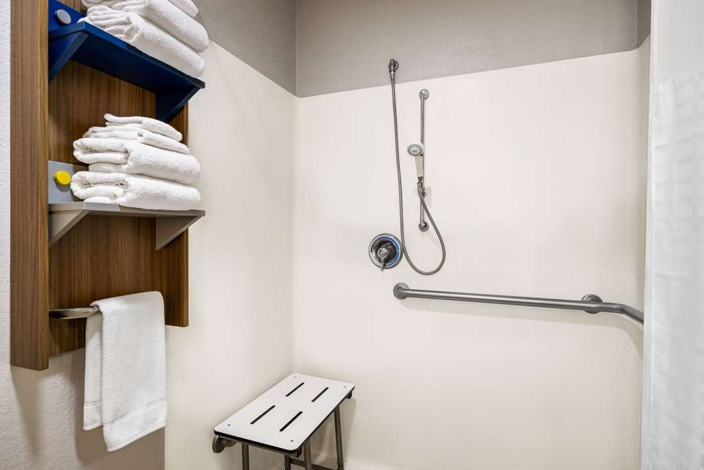 Microtel Inn & Suites by Wyndham New Ulm - photo 12
