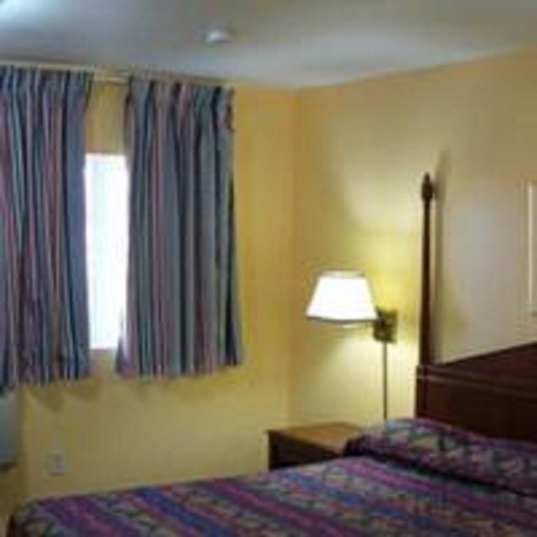 Motel 10 - photo 13