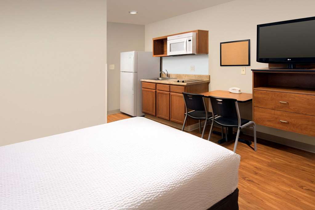 WoodSpring Suites Odessa - photo 7