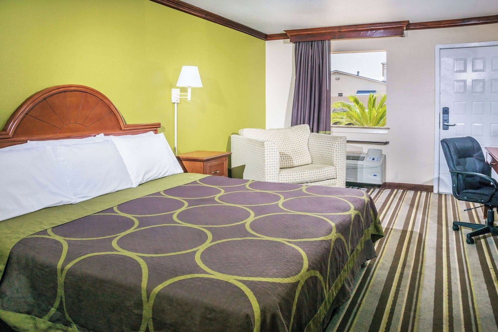 Super 8 by Wyndham San Marcos - photo 9