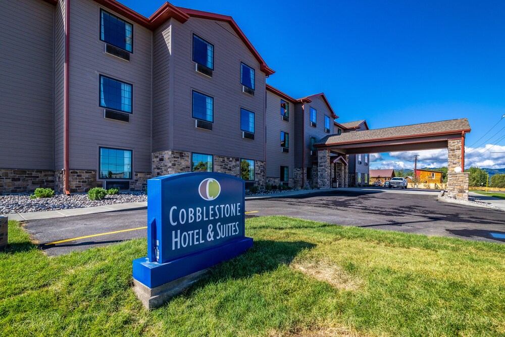 Cobblestone Hotel & Suites Victor - photo 4