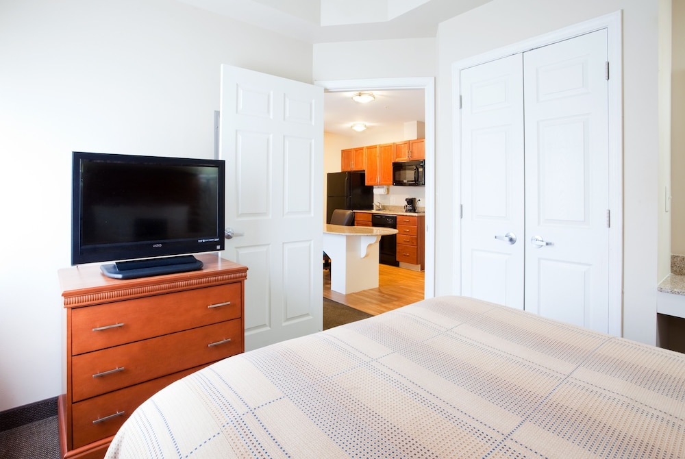 Candlewood Suites Jacksonville by IHG - photo 18