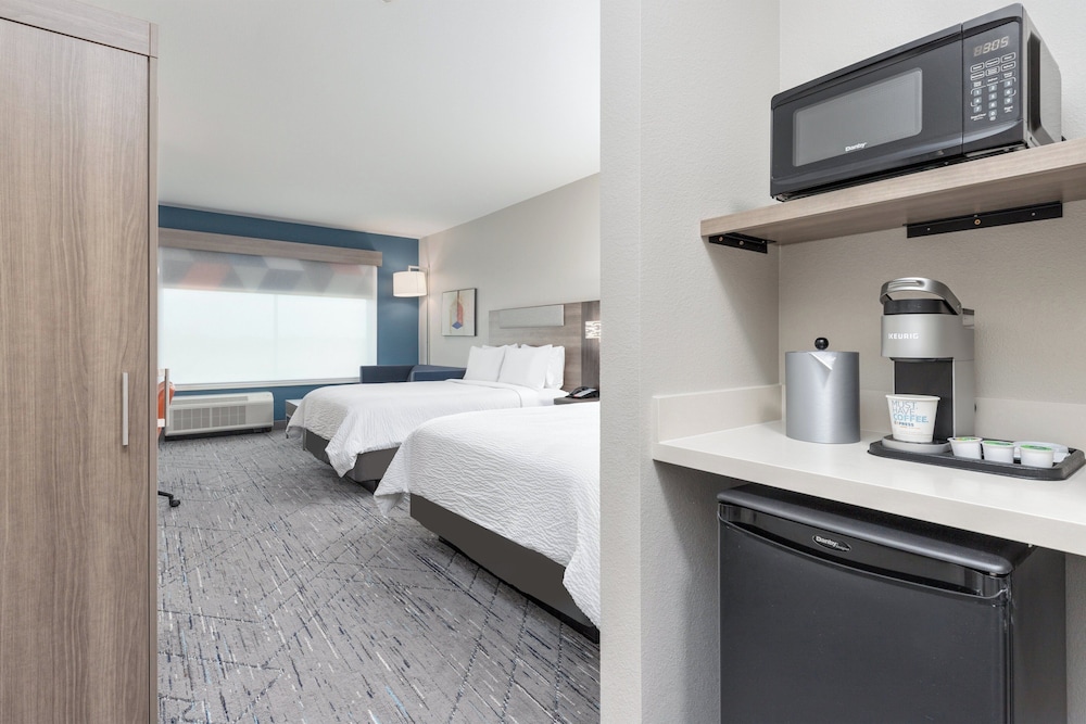 Holiday Inn Express & Suites Austin Airport East by IHG - photo 17