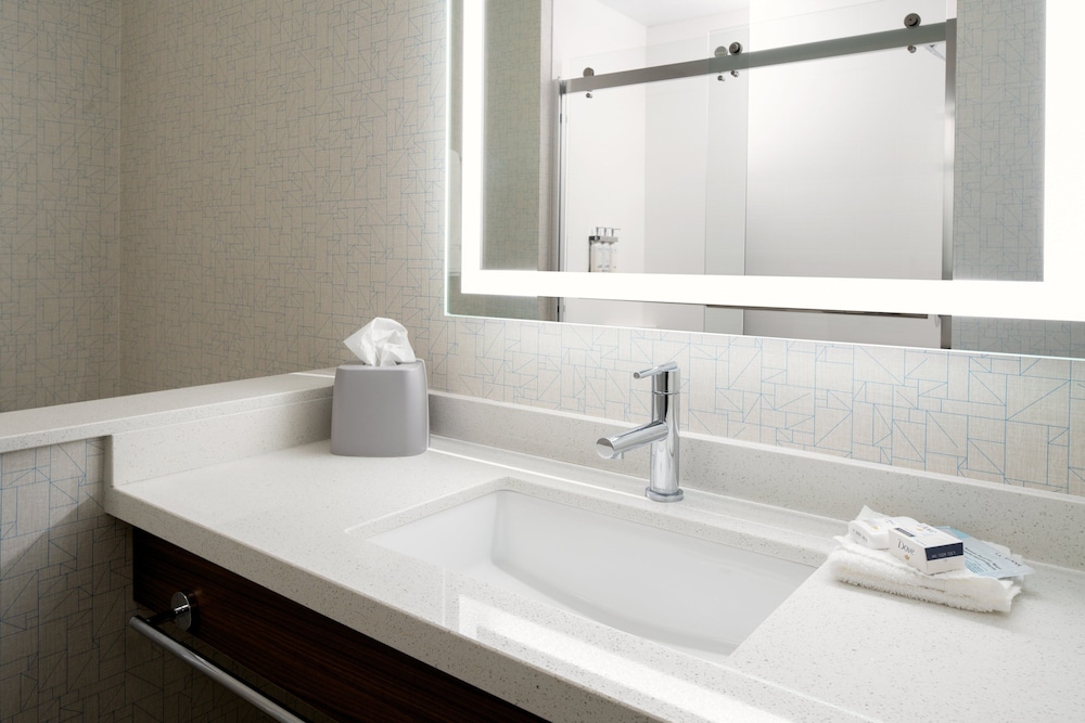 Holiday Inn Express & Suites Bullhead City by IHG - photo 23