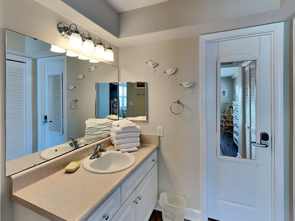 Regency Towers by Southern Vacation Rentals - photo 301