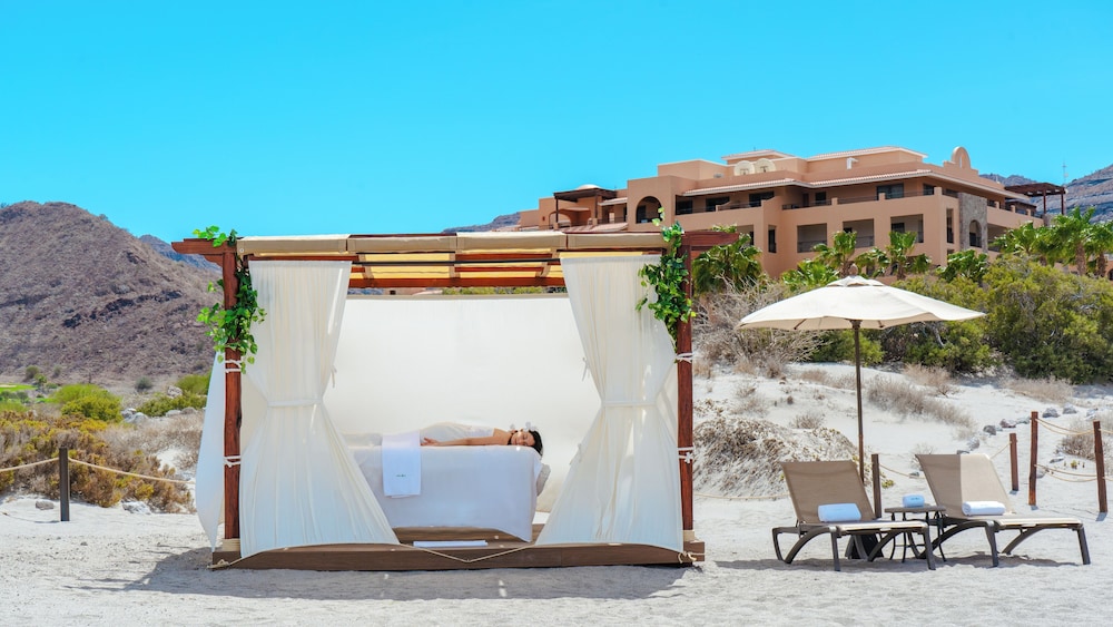 Villa del Palmar at the Islands of Loreto