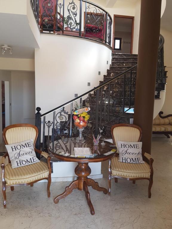 Larnaca Mansion Ideal for 3 Families Or More