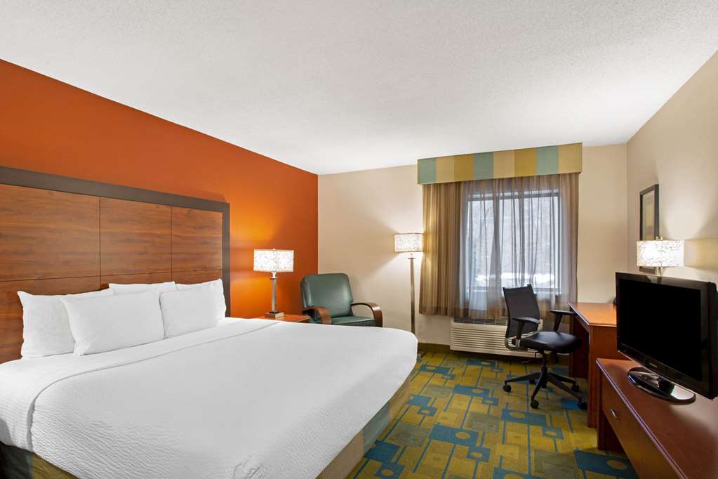 La Quinta Inn by Wyndham Auburn Worcester - photo 2