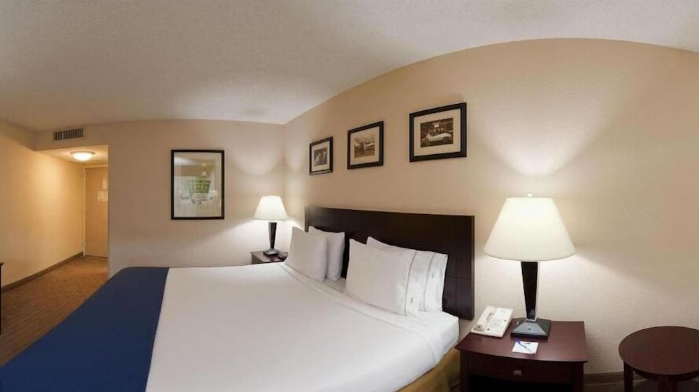 Holiday Inn Express Little Rock Airport by IHG - photo 6