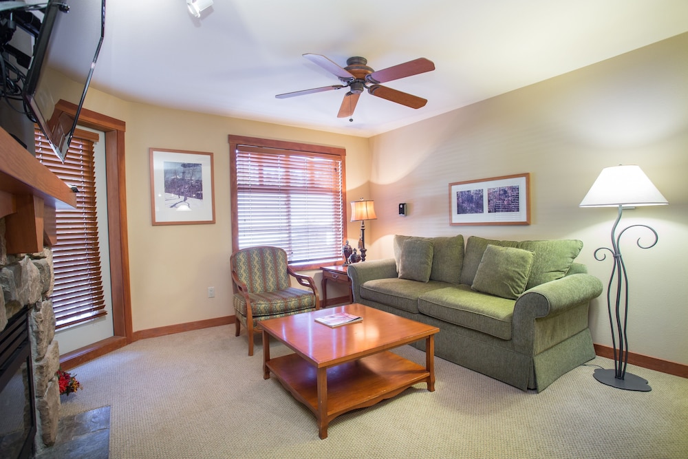1205A One Bedroom Standard Eagle Springs West 1 Hotel Room by RedAwning - photo 7