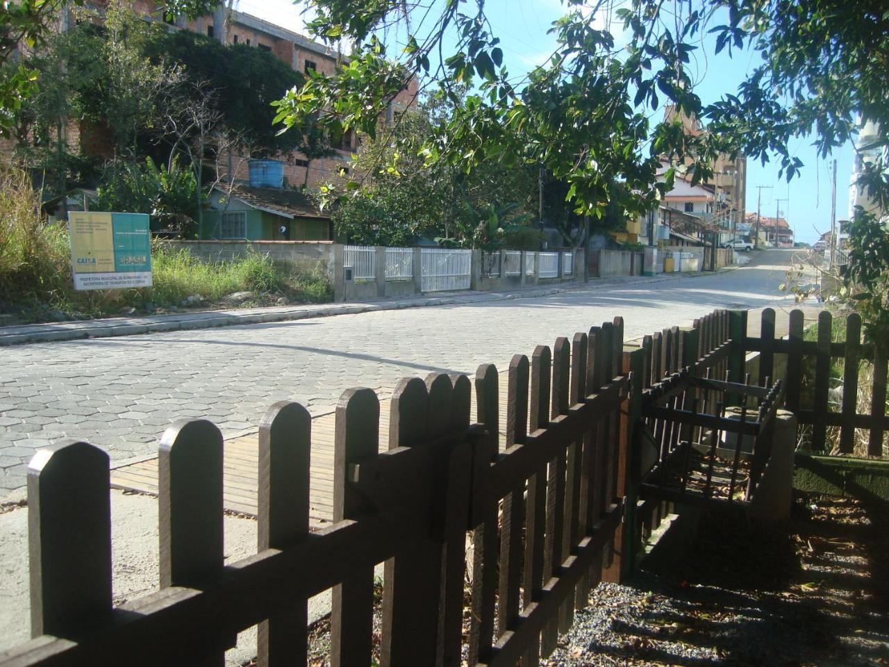 Chales No Centro de Bombinhas