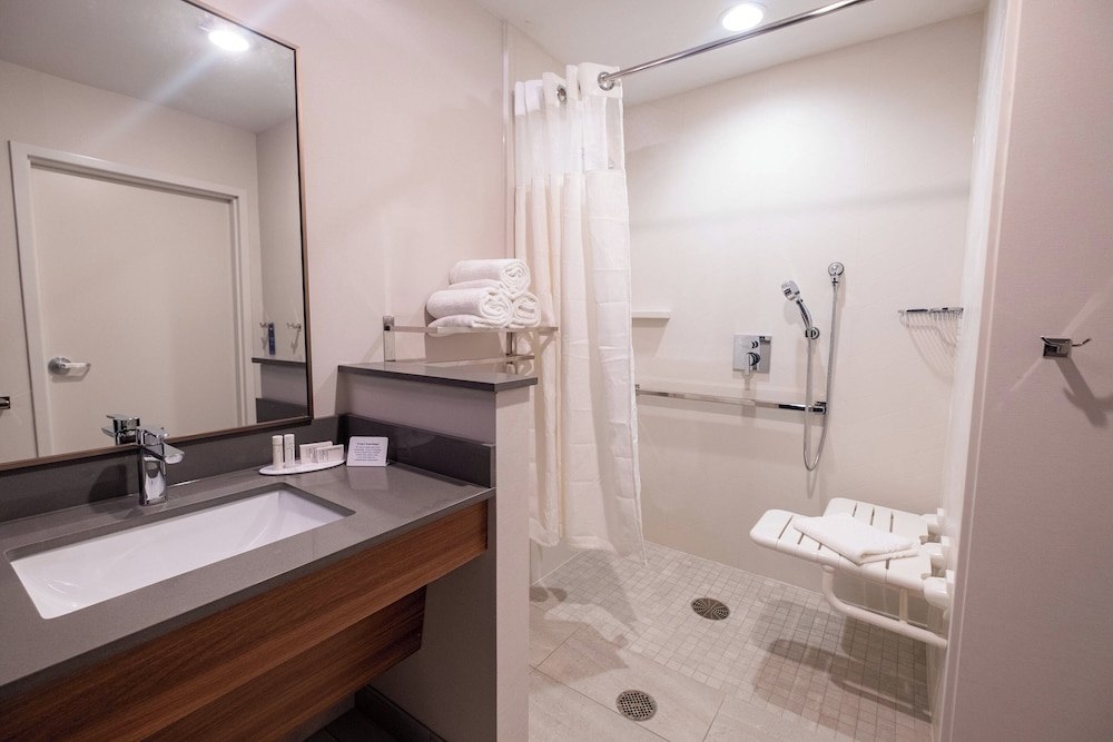 Fairfield Inn & Suites by Marriott Fond du Lac - photo 9