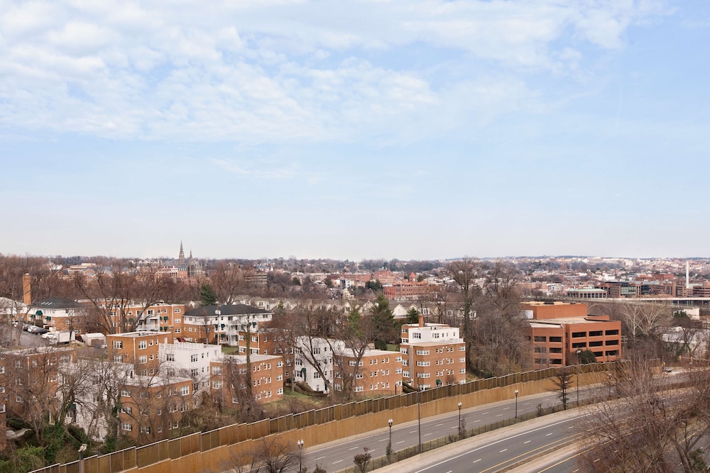 Homewood Suites by Hilton Arlington Rosslyn Key Bridge - photo 24