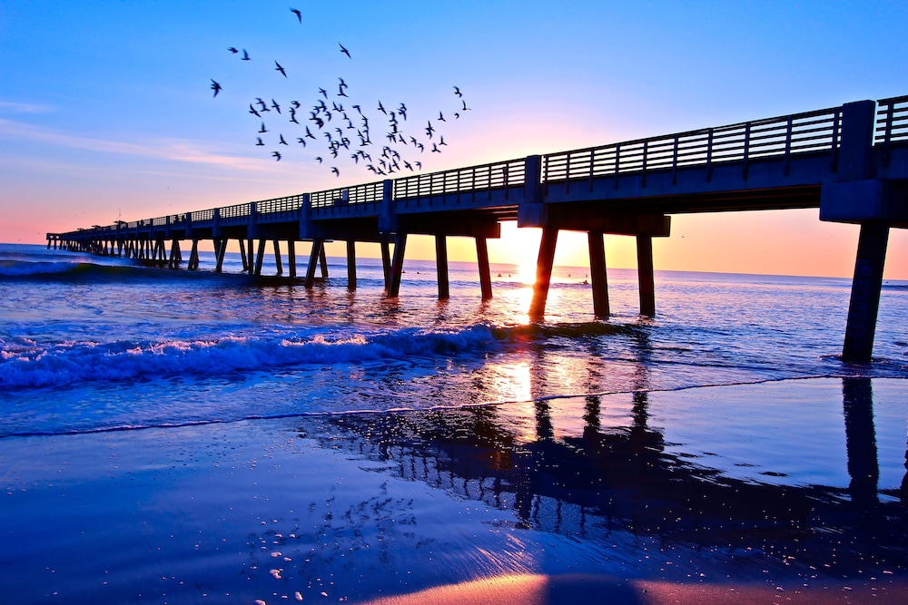 Holiday Inn Express Jacksonville Beach by IHG - photo 55