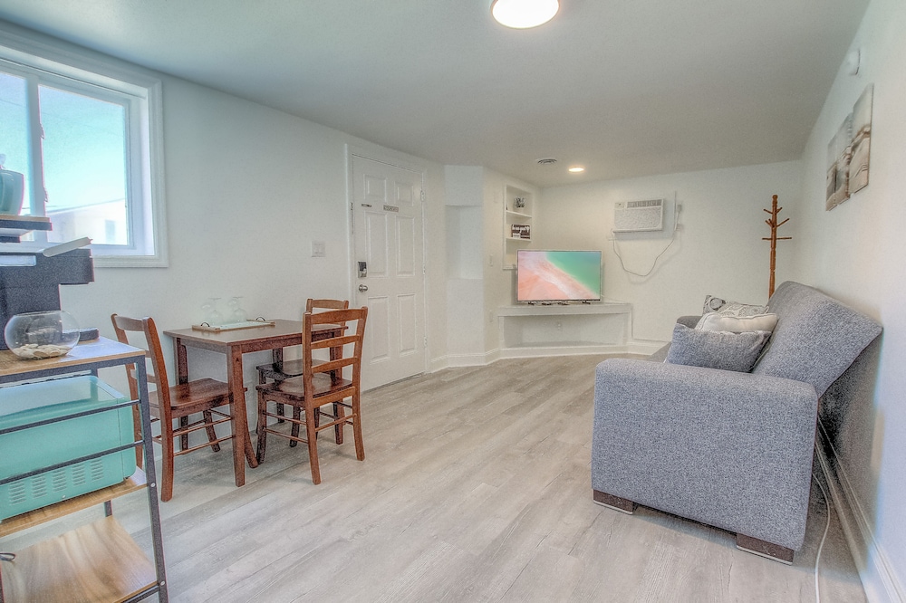 Daytona Shores Inn & Suites - photo 27