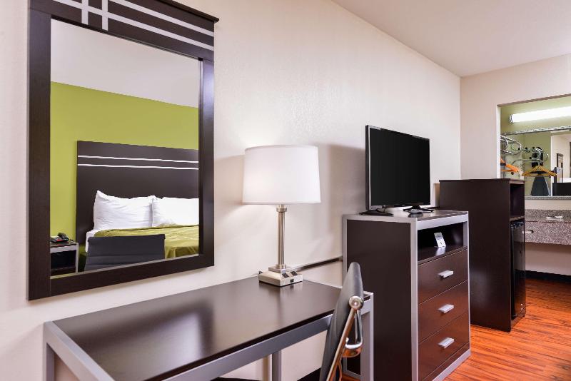 Americas Best Value Inn Airport South - photo 31