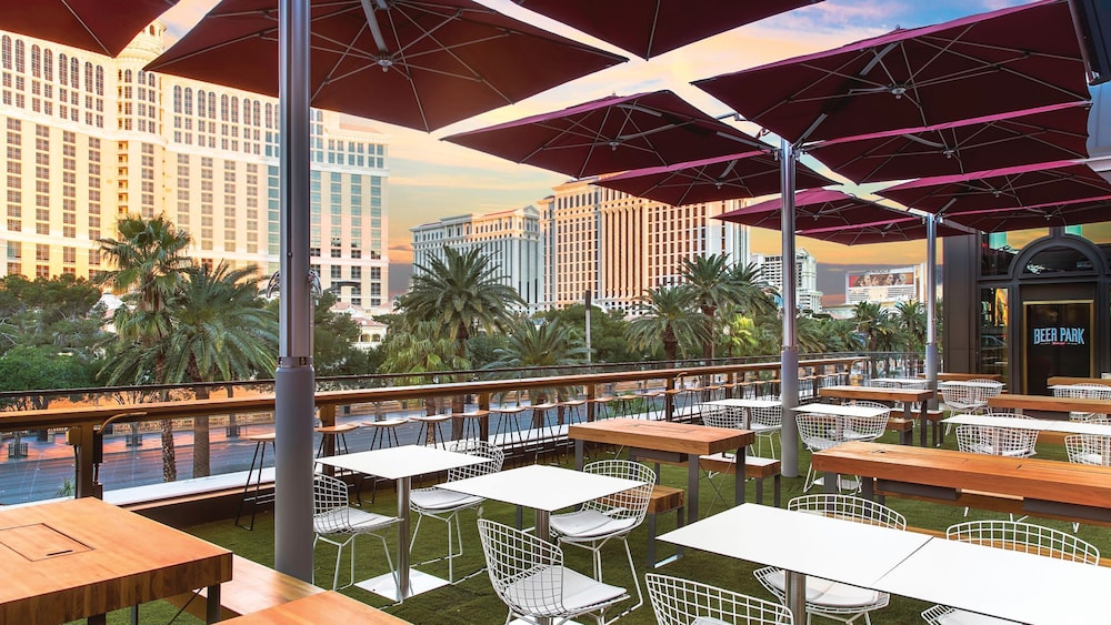 מזון ומשקאות