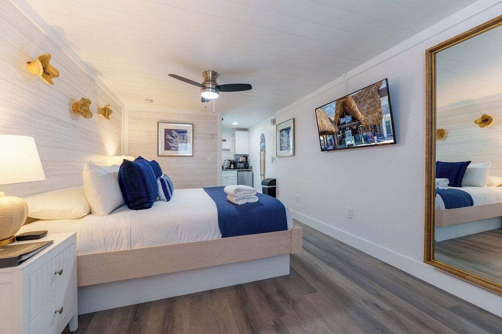 Siesta Key Beach Resort and Suites - photo 14