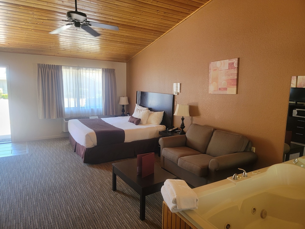 Majestic Mountain Inn - photo 21