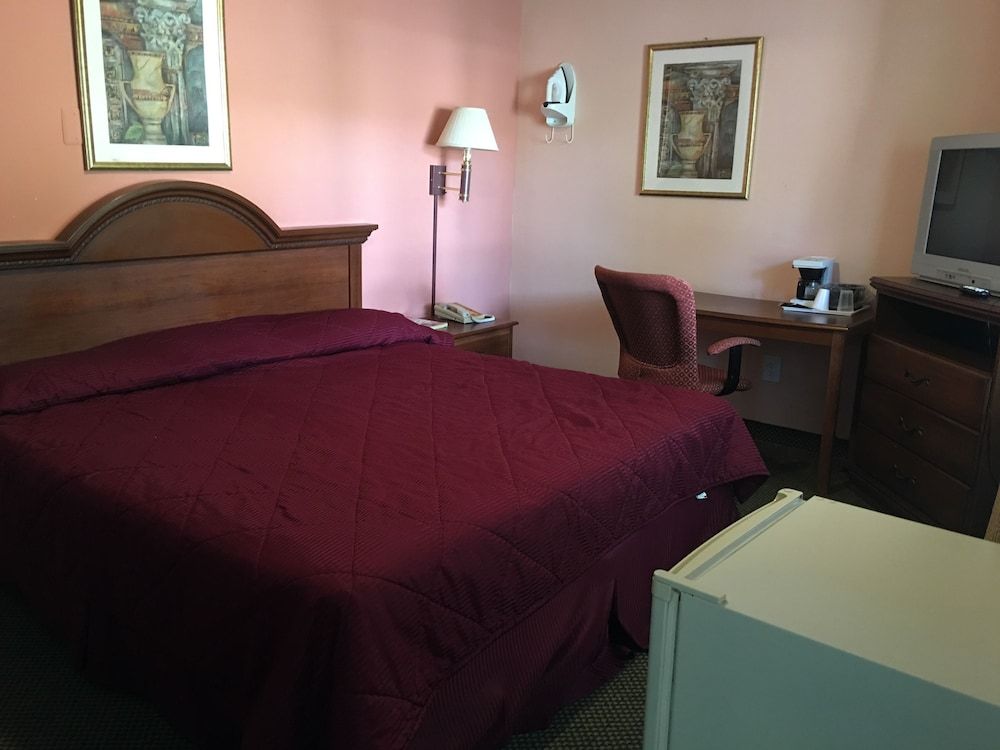 Maple Leaf Motel - photo 4