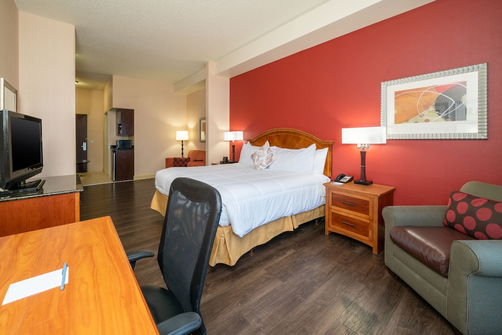 City Express by Marriott Washington DC Northeast - photo 12