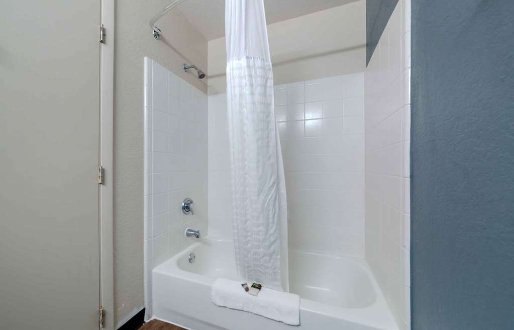 Extended Stay America Suites Miami Airport Doral - photo 38