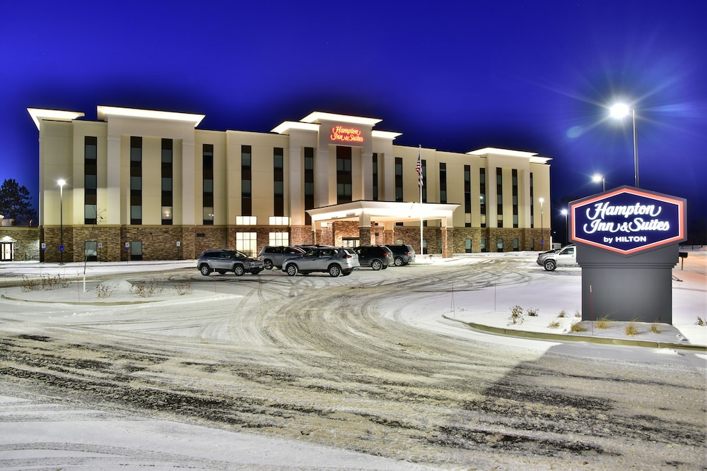 Hampton Inn & Suites Menomonie UW Stout - photo 54