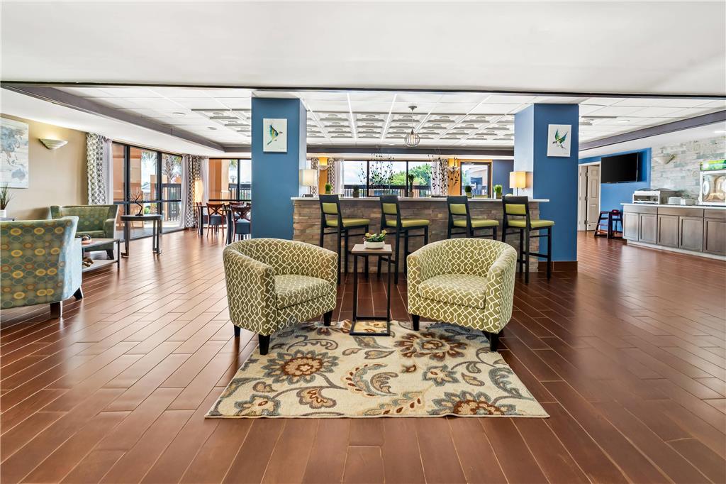 Quality Inn & Suites near Robins Air Force Base - photo 9