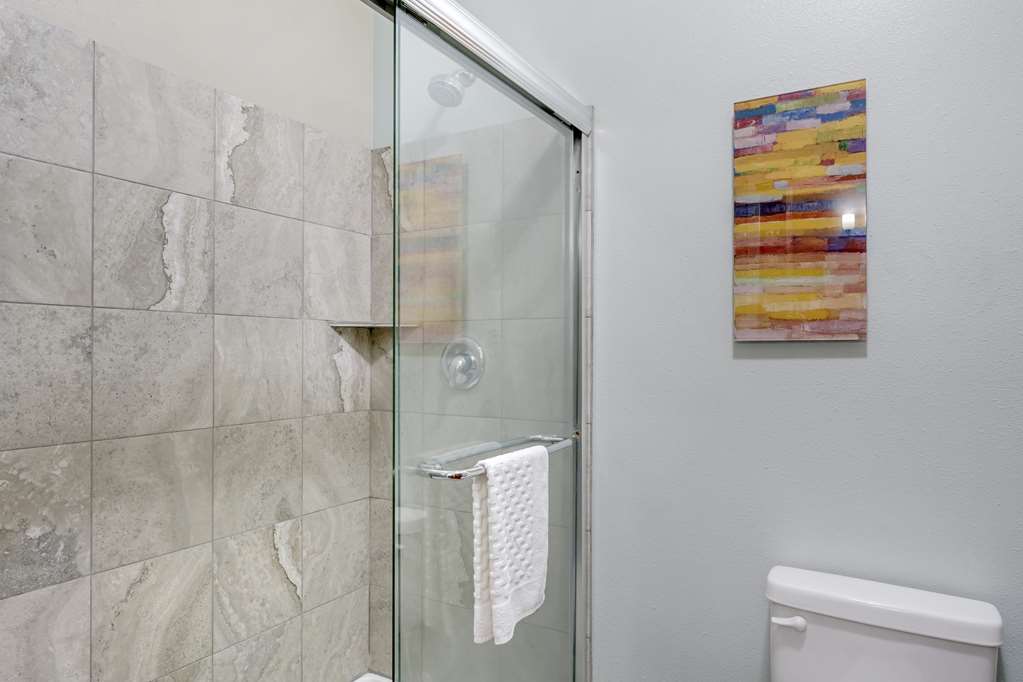 Best Western Plus Peppertree Inn At Omak - photo 25