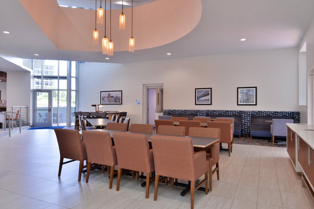 Holiday Inn Express New Orleans Arts District by IHG - photo 58