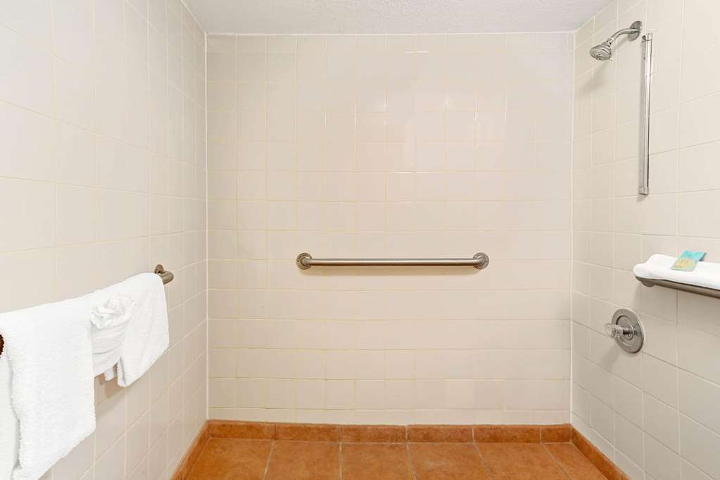 Days Inn by Wyndham Kissimmee West - photo 6