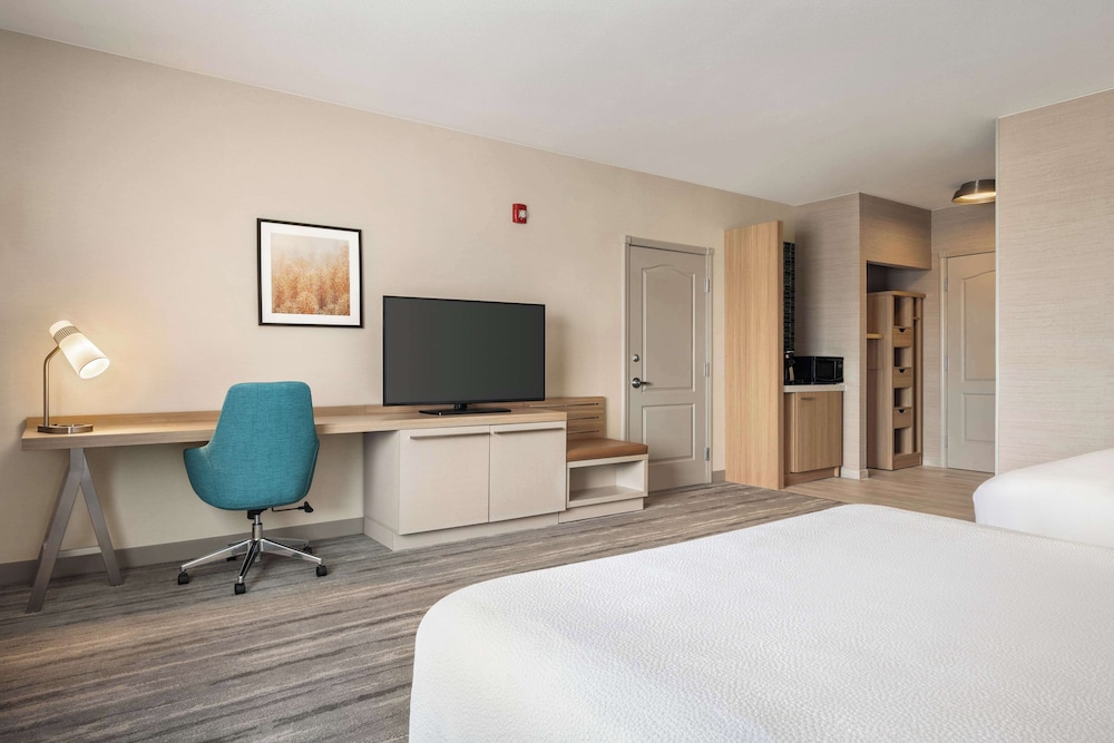 Hilton Garden Inn Fort Collins - photo 14