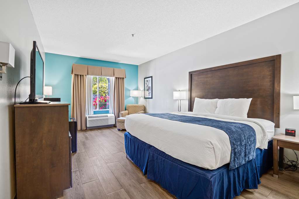 Blue Water Inn Suites BW Signature Collection - photo 26