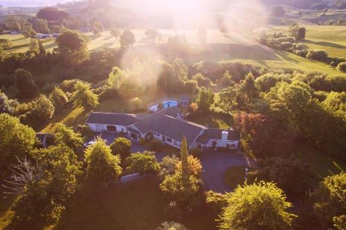 Somersal Bed & Breakfast — 4-Star Luxury Hotel in Otorohanga, New Zealand