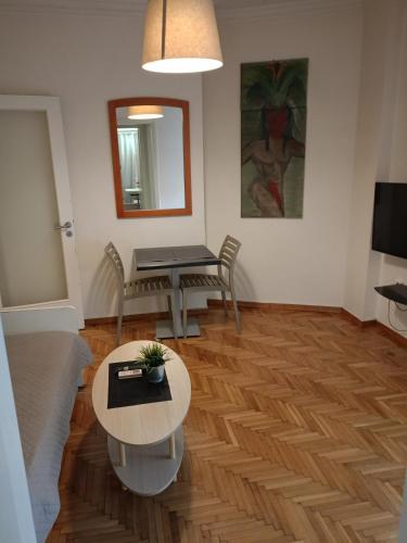 Omonia Square Apartment — 4-Star Luxury Hotel in Athens, Greece