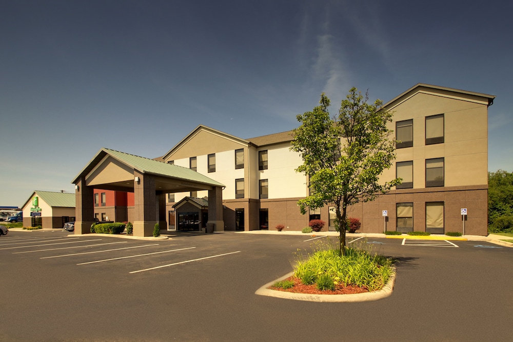 Holiday Inn Express & Suites Lebanon by IHG - photo 48
