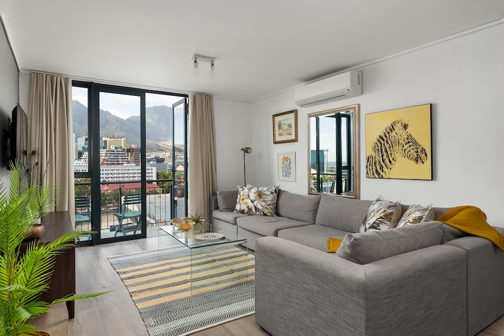 Greenwich Square Luxury Apartments — 4-Star Luxury Hotel in Cape Town, South Africa