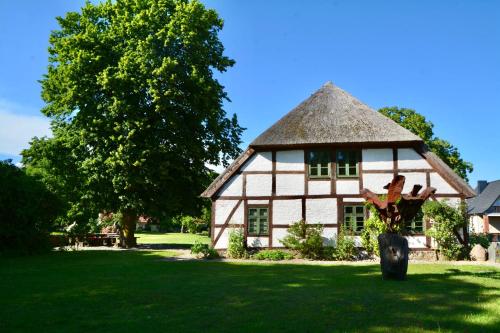 Alte Ausspanne - carbon neutral hotel in Unknown City