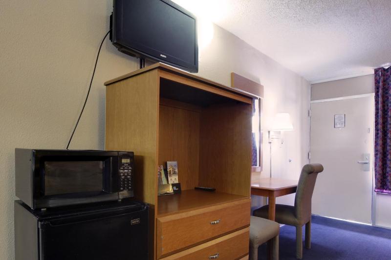 Americas Best Value Inn Alachua - photo 15