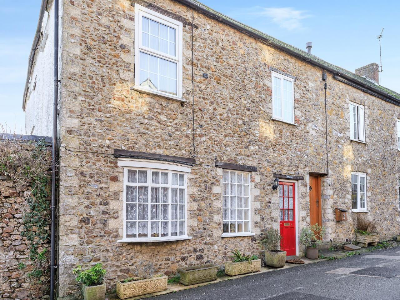 Harvey Cottage — 4-Star Luxury Hotel in Colyton, United Kingdom