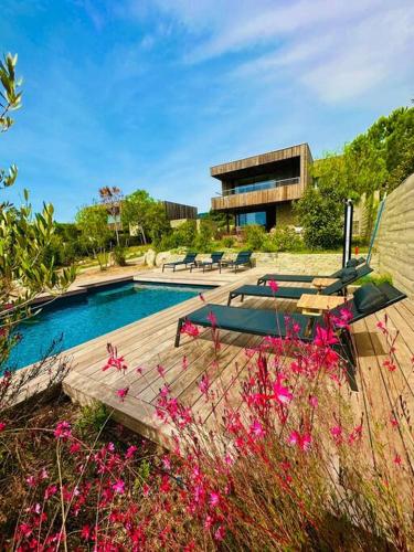 Loft Piscine Chauffee Vue Mer in Zonza, France