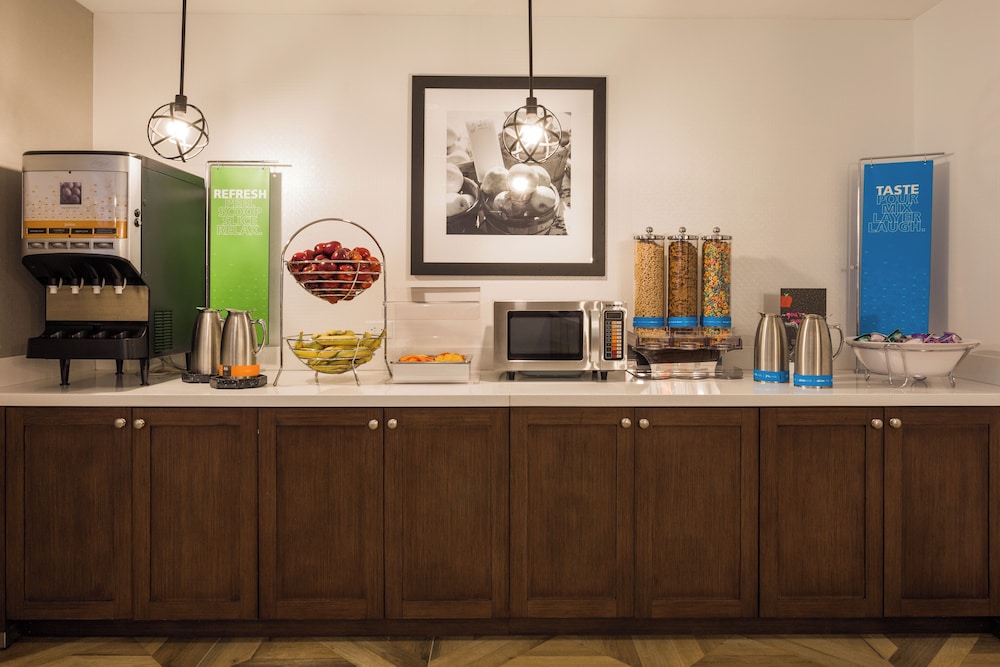 Hampton Inn Cumberland - photo 23