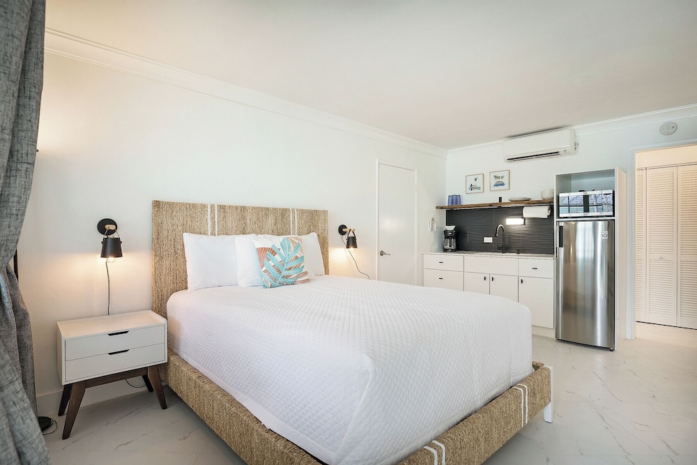 La Mer Suites - photo 17