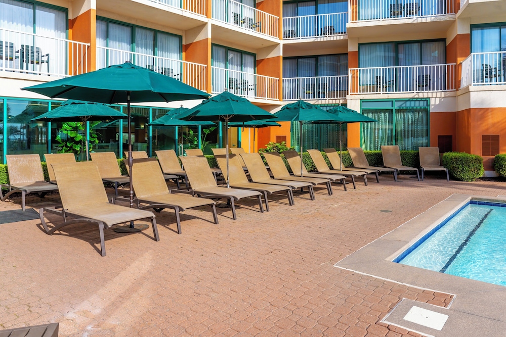 Holiday Inn & Suites Virginia Beach North Beach by IHG - photo 43