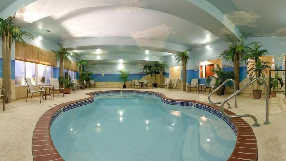 Holiday Inn Express & Suites Farmington by IHG - photo 27